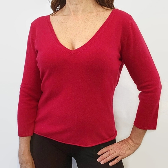 Garnet Hill Cashmere Red V-Neck Sweater - Picture 2 of 12